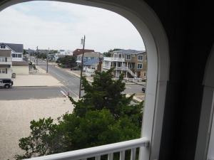 Top Front Deck